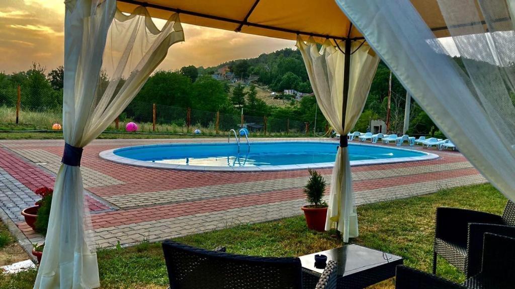 Agriturismo Tre Elle 아크리 외부 사진