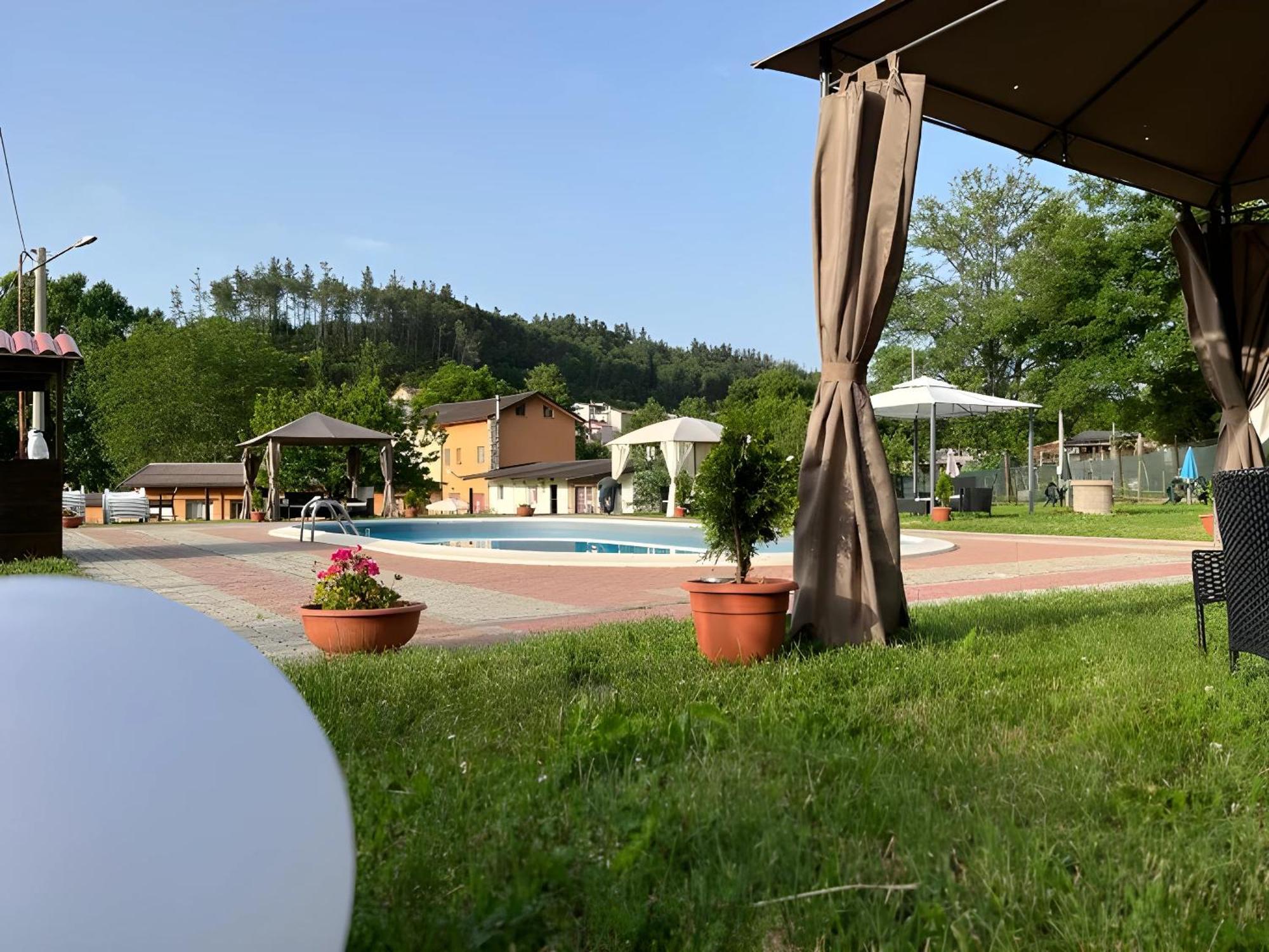 Agriturismo Tre Elle 아크리 외부 사진