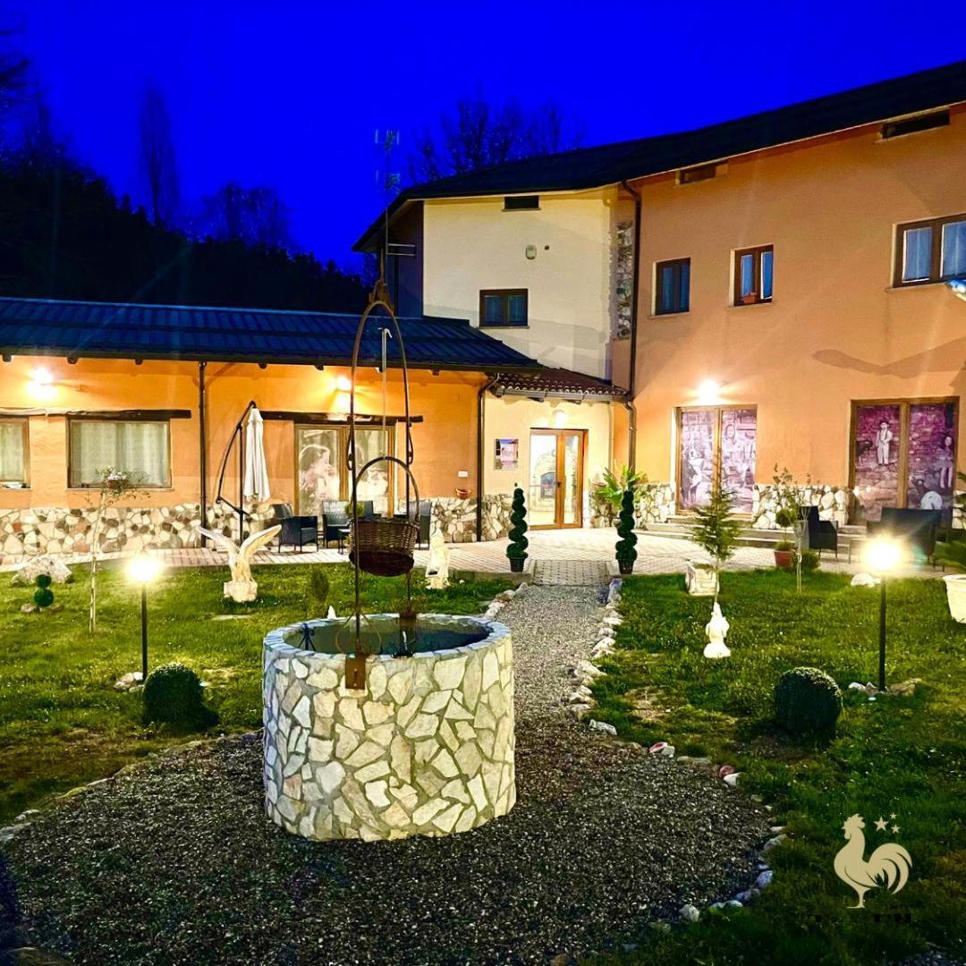 Agriturismo Tre Elle 아크리 외부 사진
